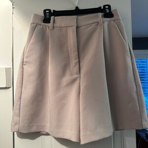 Abercrombie & Fitch Ultra High Rise Tailored Shorts in Light Taupe